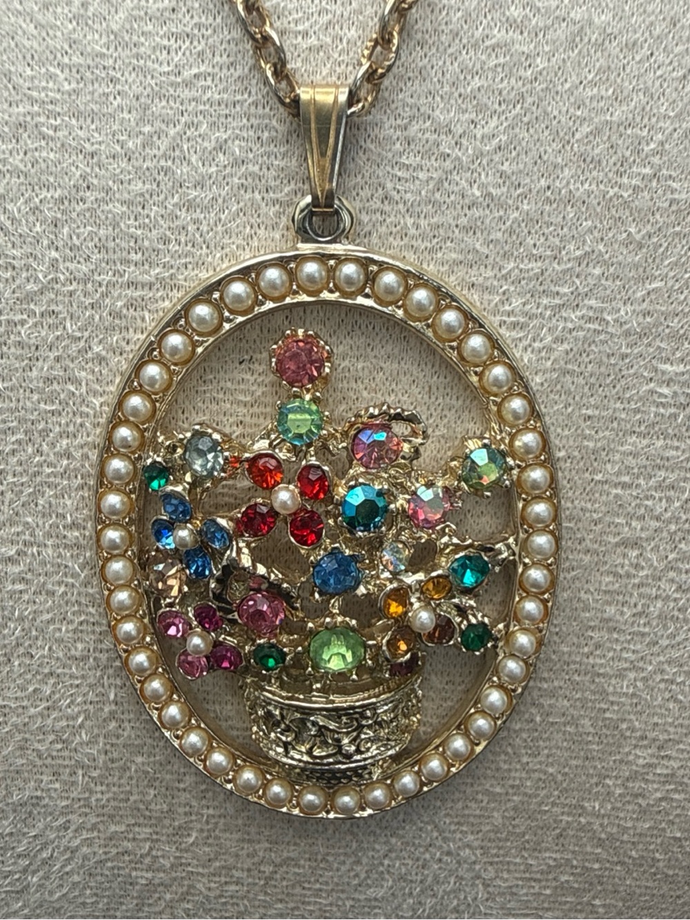 Source Unknown Gold-Tone Multicolor Crystal and Pearl Bouquet Pendant Necklace‎